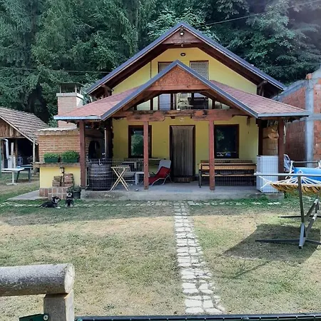 Дом отдыха Vikendica Berbat Овчар Баня