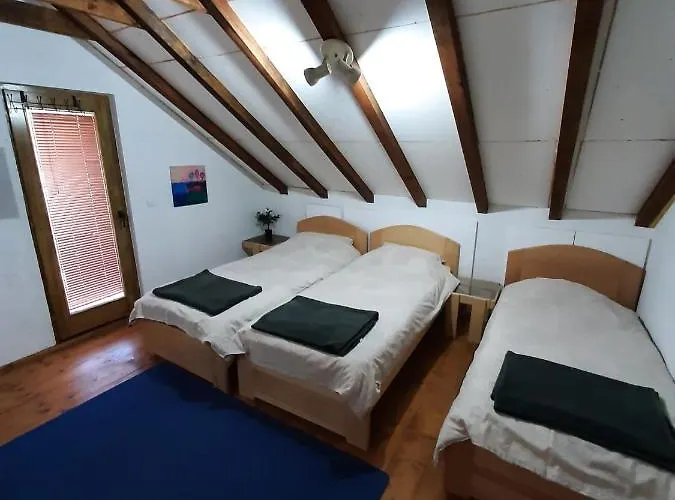 Vikendica Berbat 오브차르 바냐